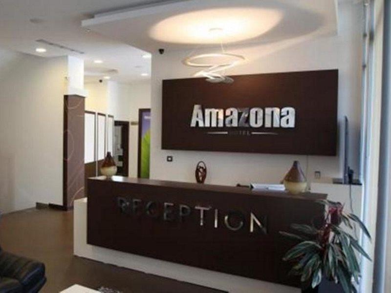 Amazona Hotel Pristina Exterior photo